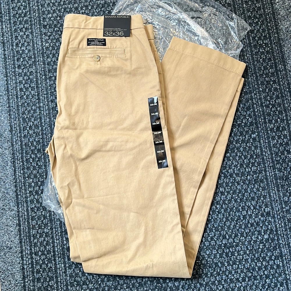 NWT Banana Republic Khaki Chino’s 32x36